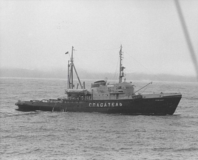 NMFS scientist R Picture
