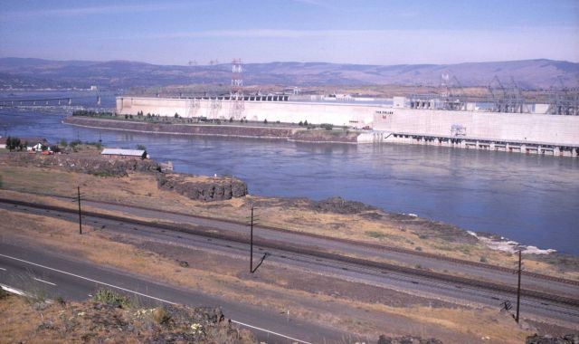 The Dalles Dam Picture