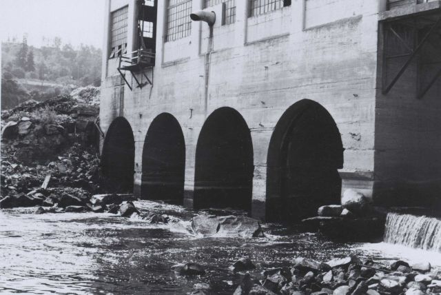 Crown-Zellerbach grinder room no Picture