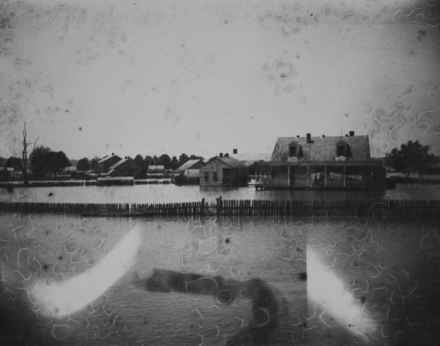 Flooding, unidentified. Picture