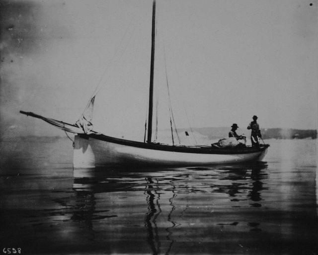 Fishing vessel, unidentified. Picture