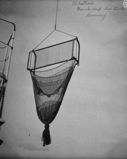 Albatross, Blake deep sea trawl, lowering. Picture
