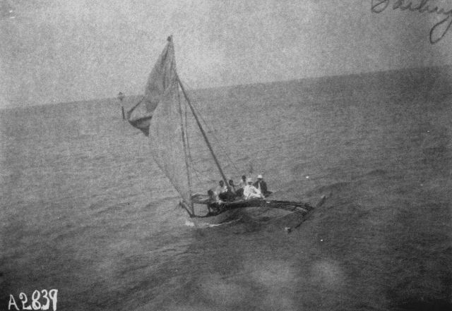 Marshall Group, Jaliut Lagoon, sailing canoe, port tack. Picture