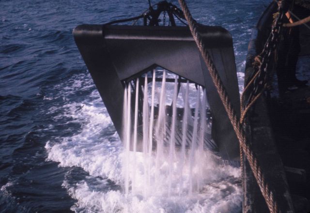 Bottom view of a hydraulic jet dredge developed to harvest surf clams and ocean quahogs previously unutilized Picture