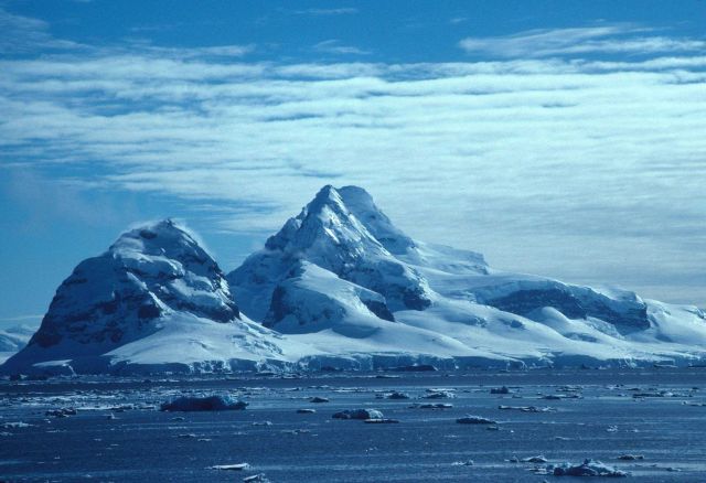 Iceberg, South Shetland Islands. Picture