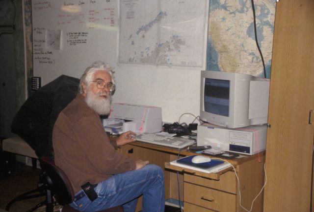 Antarctic scientist, Tony Amos, analysing data aboard the R/V Yuzhmorgeologiya. Picture