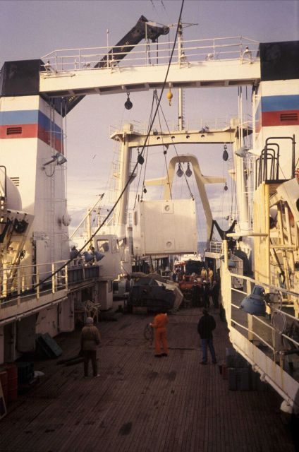 The stern of the R/V Yuzhmorgeologiya. Picture