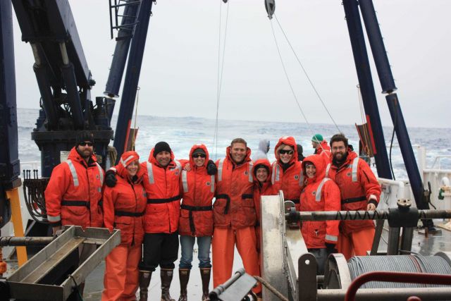 The AMLR crew on the stern of the R/V Yuzhmorgeologiya. Picture