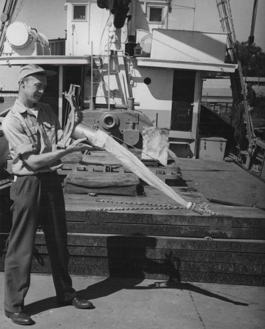 Preparing small plankton sampler for deployment Picture