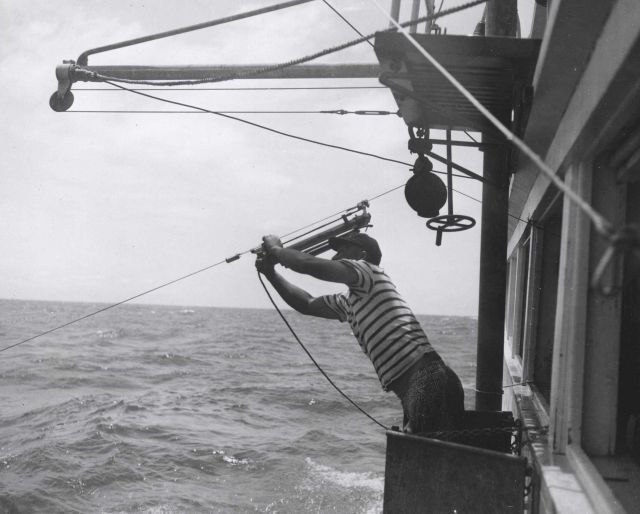 Deploying Nansen bottles while ship drifting downwind. Picture