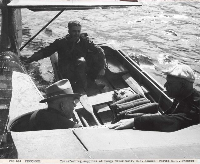 Transferring supplies at the Humpy Creek weir Picture
