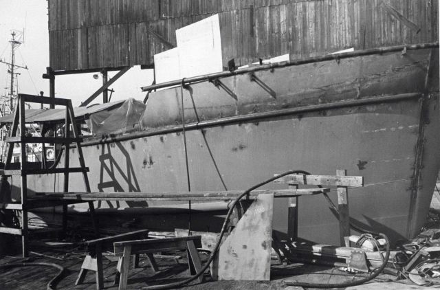 Scenes during the construction of the F/V ALEUTIAN CASTLE Picture