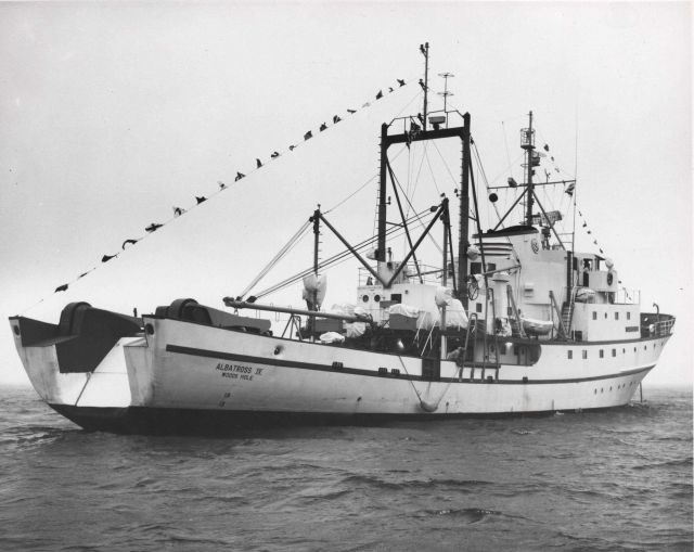 Starboard quarter view of ALBATROSS IV Picture
