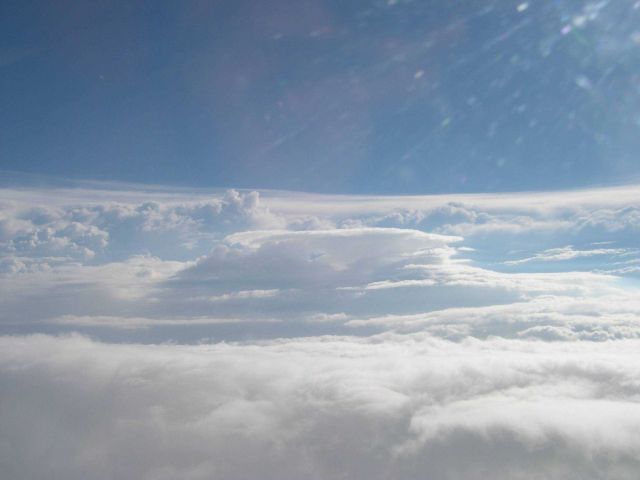 Hub cloud in eye of Hurricane Isabel. Picture