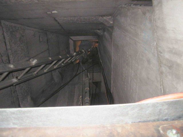 Looking up the paramedial of the Washington Monument Picture