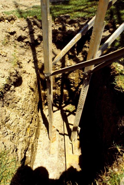 Inner and outer tower legs attached to anchor boards of Bilby tower. Picture