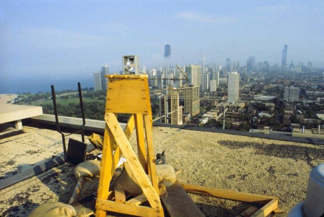 Four-foot wooden stand with pee-wee light on top Picture