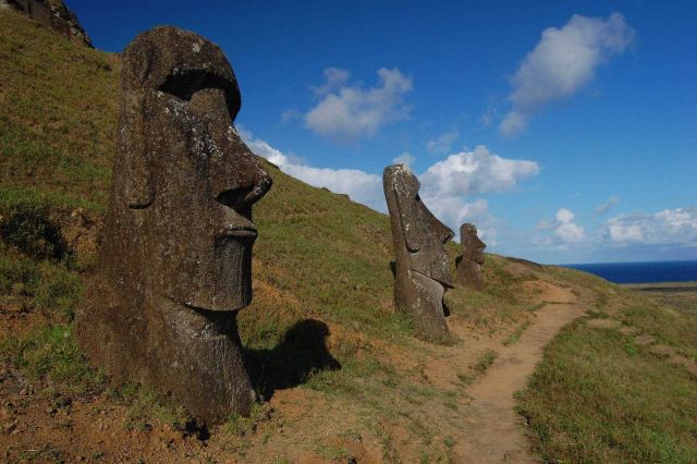 Trail by the moai at Rano Raraku. Picture