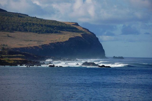 The eternal battle of surf and shore Picture