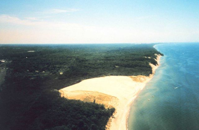 Looking west along the south shore of Lake Michigan Picture