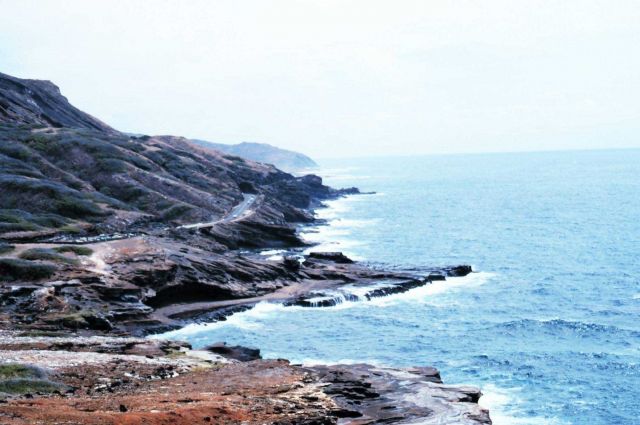 Kalanianaole Highway on the east coast of Oahu Picture