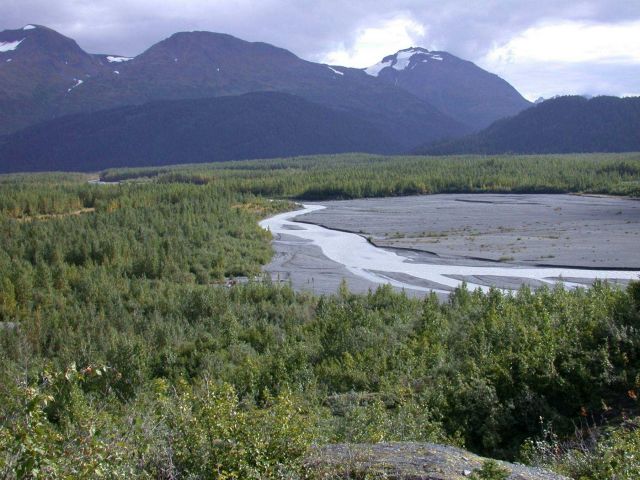 Moose Pass area between Seward and Anchorage. Picture