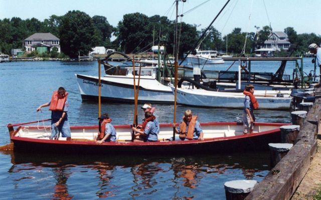 Sea Scouts dock at the Shadyside Blessing of the Fleet. Picture