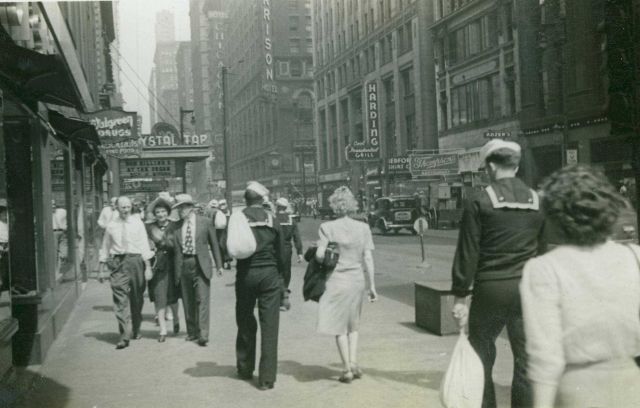 Chicago near the end of WW II. Picture