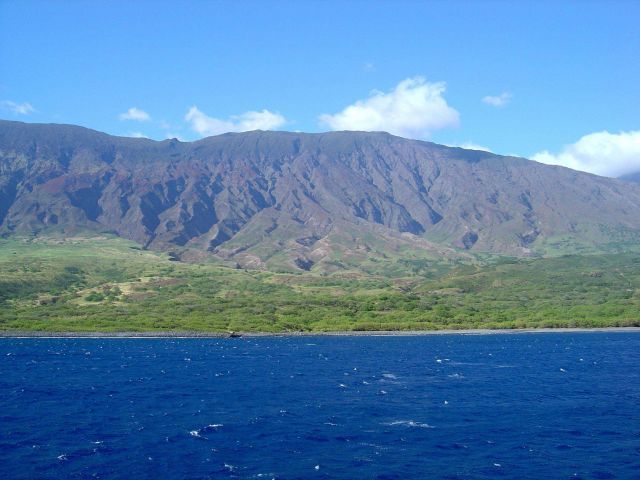 Coast of southern Maui. Picture