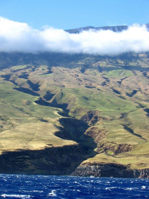 Coast of southern Maui. Picture