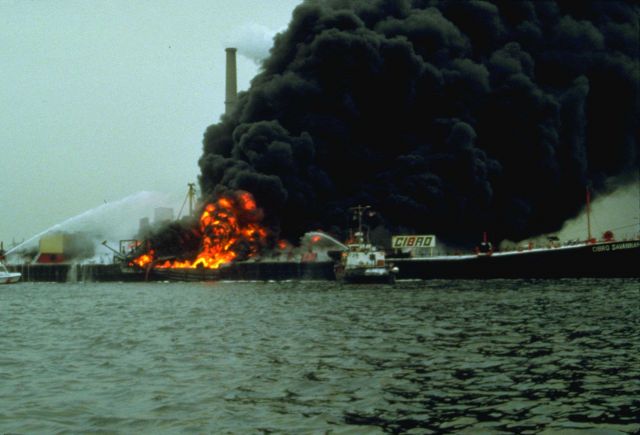 The barge Cibro Savannah on fire Picture