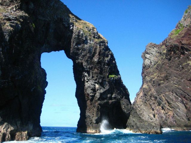 Beautiful rock arch Picture