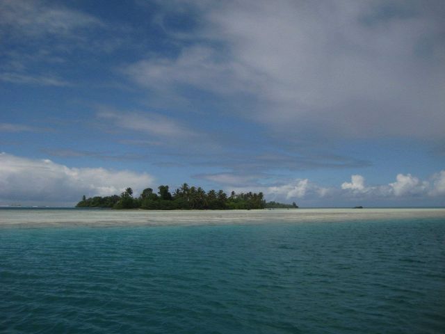 Looking over the reef to Palmyra Island Picture