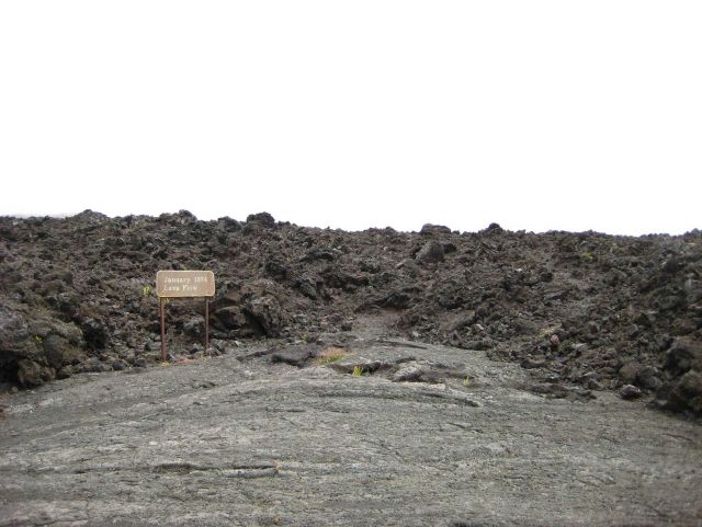 The now dead end road to the aa lava flow of January 1974. Picture