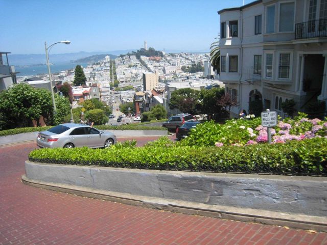 Two of the eight switchbacks of Lombard Street - looking toward Coit Tower. Picture