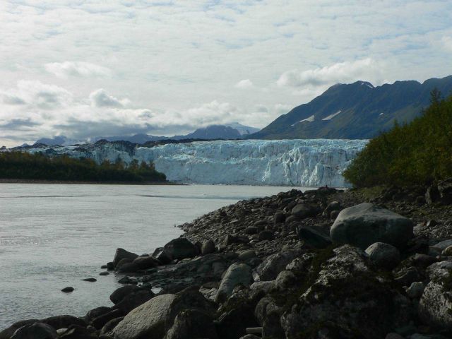 Childs Glacier. Picture