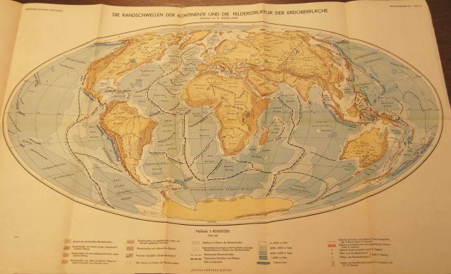 German map showing most of the major divisions of the oceanic basins including major ridges and basins Picture