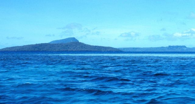 High islands of Truk with patch reef in foreground Picture
