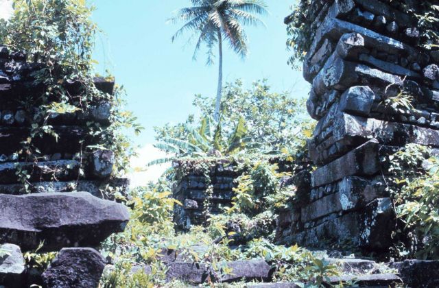 The prehistoric Micronesian city of Nan Madol - Basalt 