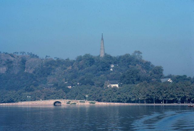 Sudi Causeways at Hangzhou. Picture