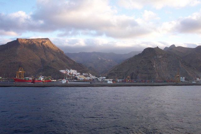The harbor at Santa Cruz de Tenerife. Picture