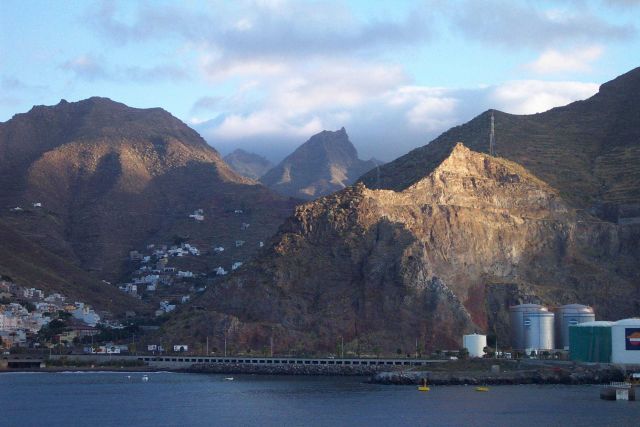 The harbor at Santa Cruz de Tenerife. Picture