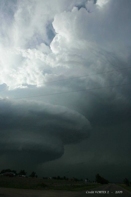 Spectacular thunderstorm and super cell clouds observed during VORTEX2. Picture