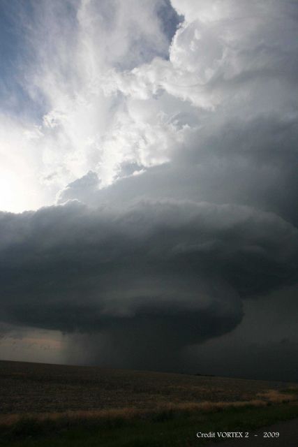 Spectacular thunderstorm and super cell clouds observed during VORTEX2. Picture
