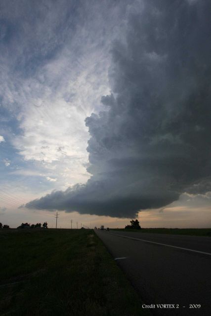 Spectacular thunderstorm and super cell clouds observed during VORTEX2. Picture
