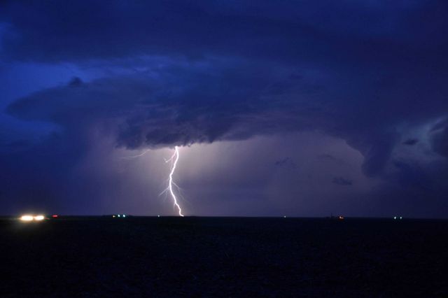 Lightning over the high plains Picture