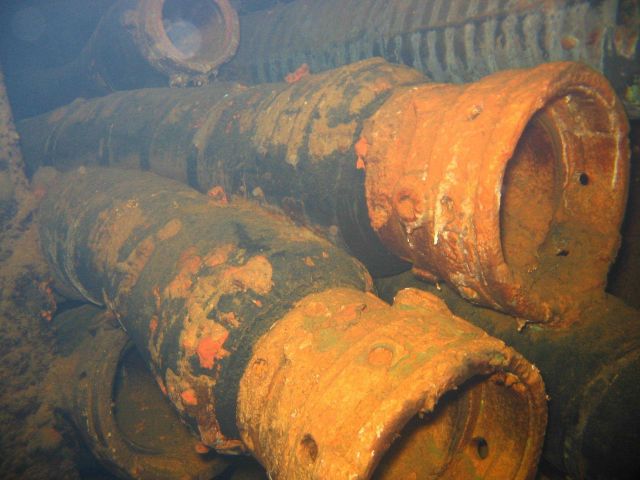 Fueling hoses on the Fujikawa Maru. Picture