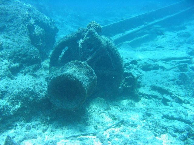 Windlass from modern ship wreck on Pearl and Hermes Reef. Picture