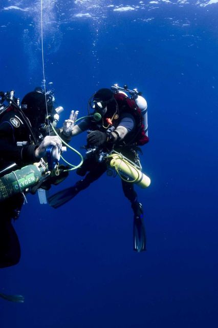 Diving archaeological team descending to the remains of the NORTHERN LIGHT. Picture