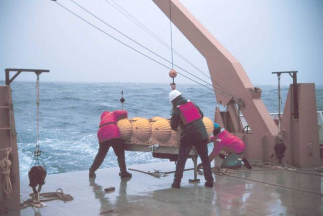 NOAA Ship RONALD H Picture
